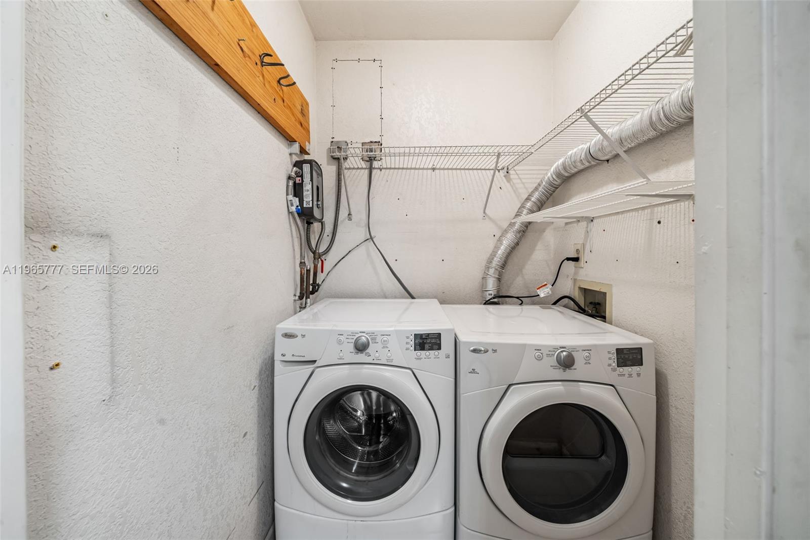 136 Cayman Dr Palm Springs, FL 33461