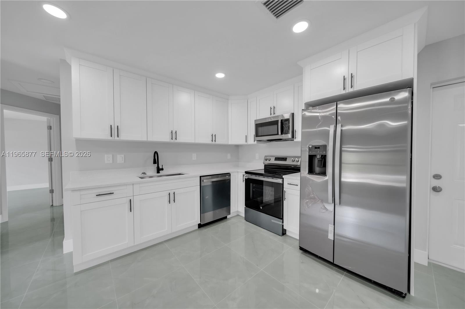 2801 42th St W Lehigh Acres, FL 33972