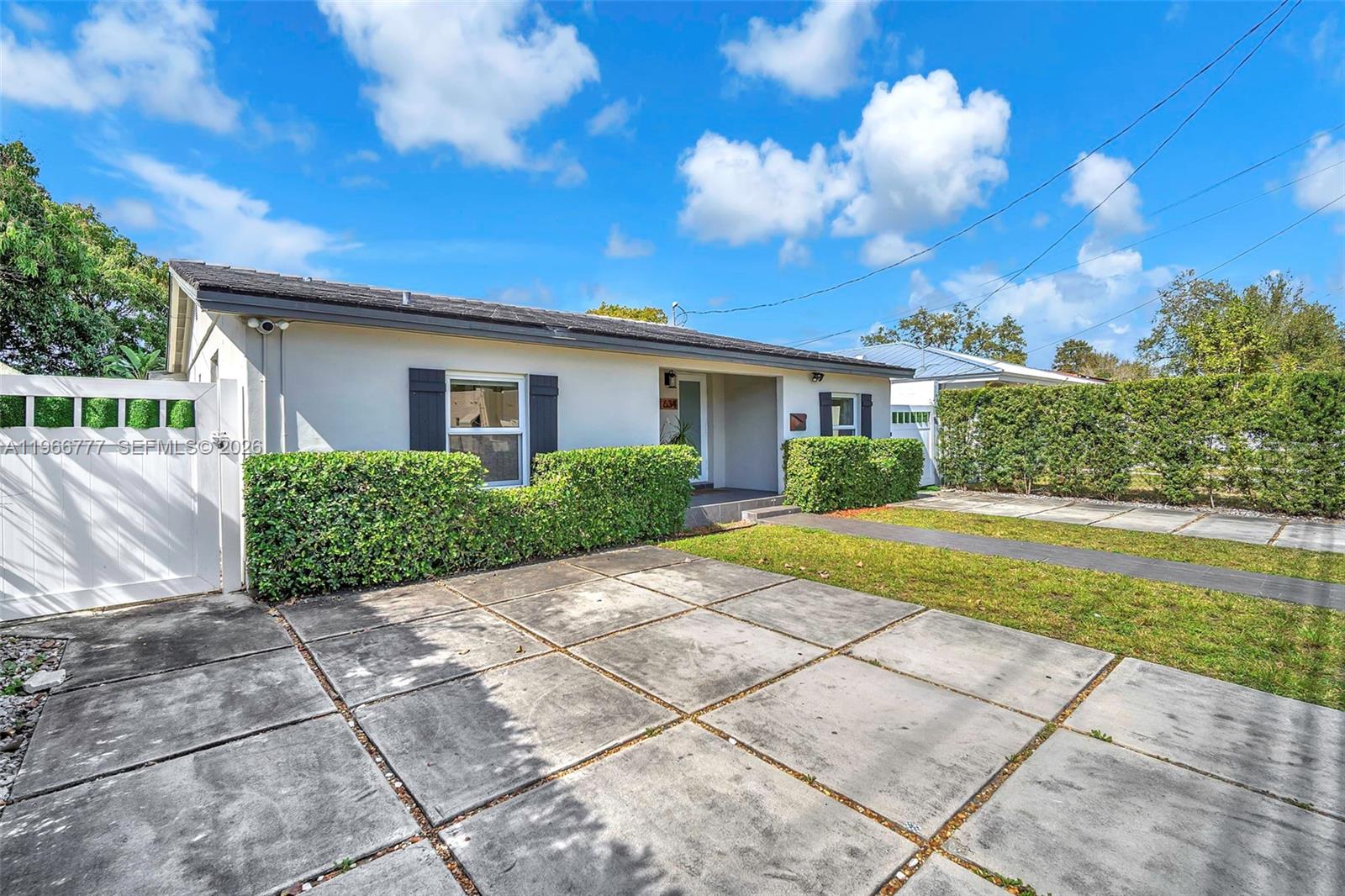 634 SW 63rd Ave Miami, FL 33144