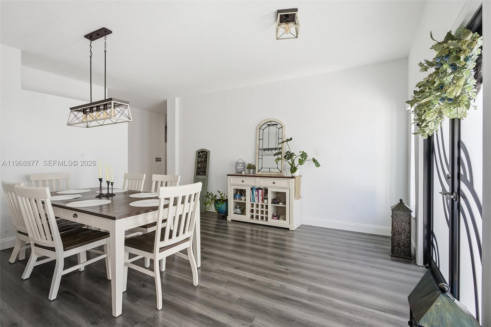 8725 NW 148th Ter Miami Lakes, FL 33018