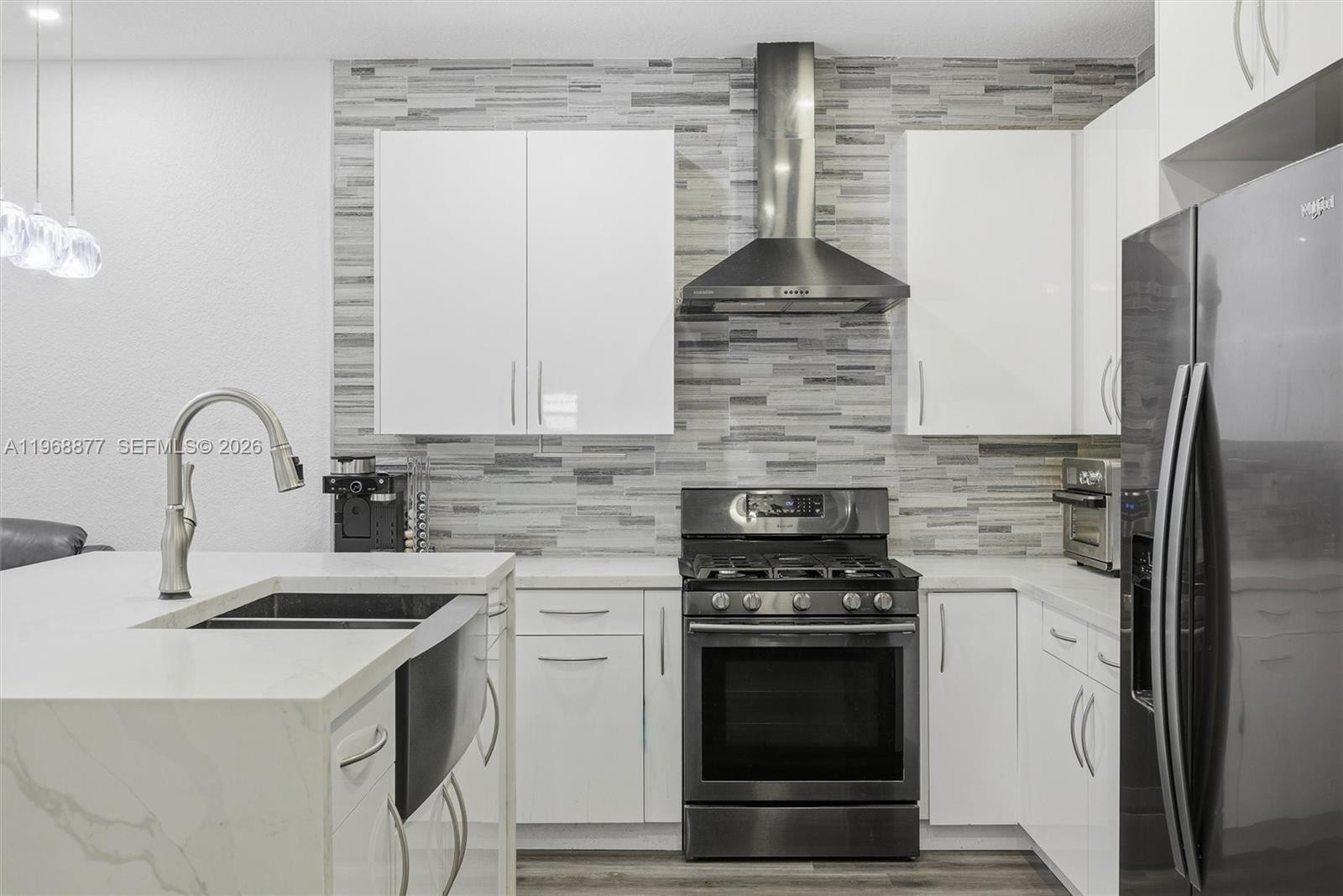 8725 NW 148th Ter Miami Lakes, FL 33018