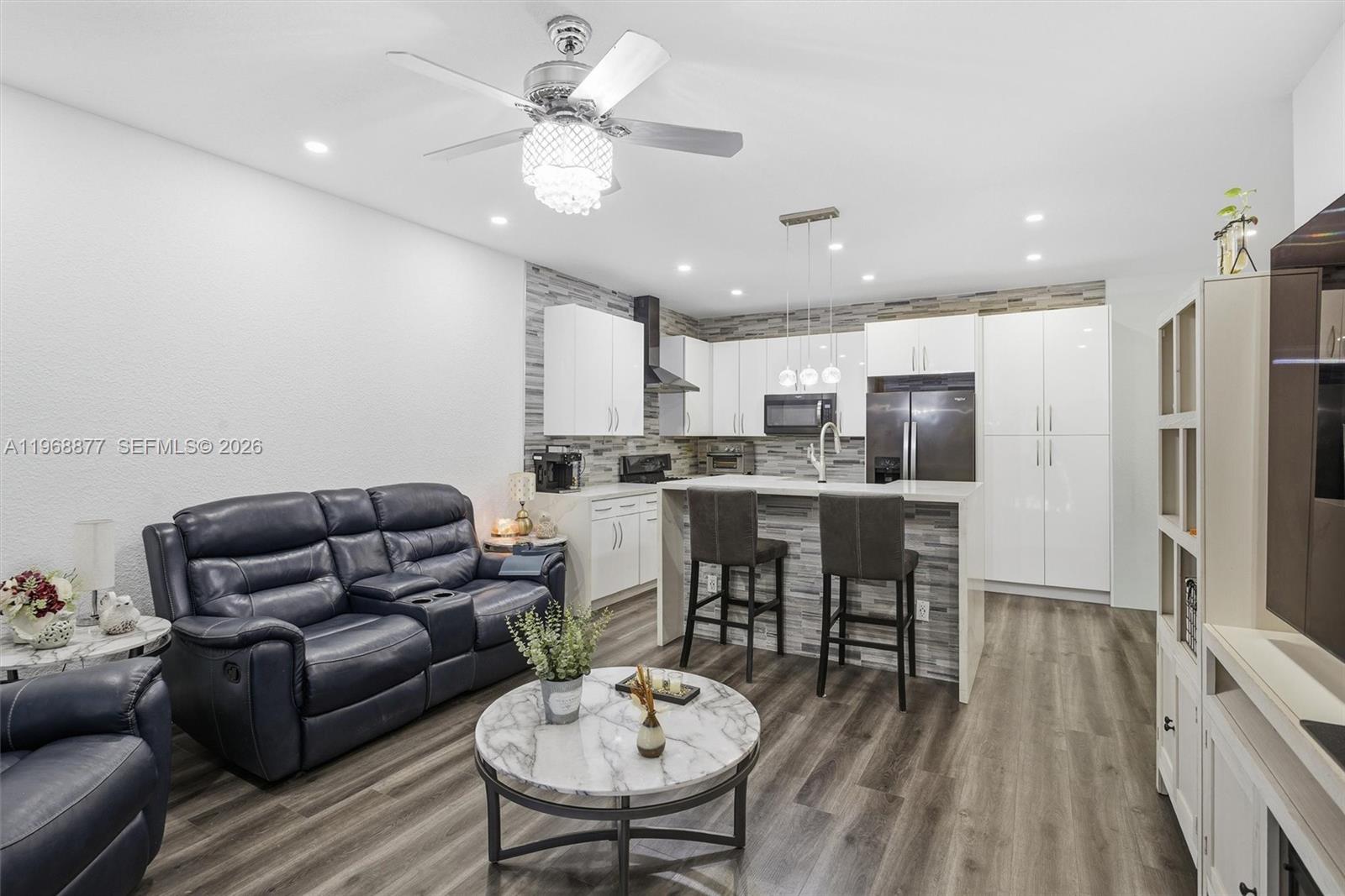 8725 NW 148th Ter Miami Lakes, FL 33018