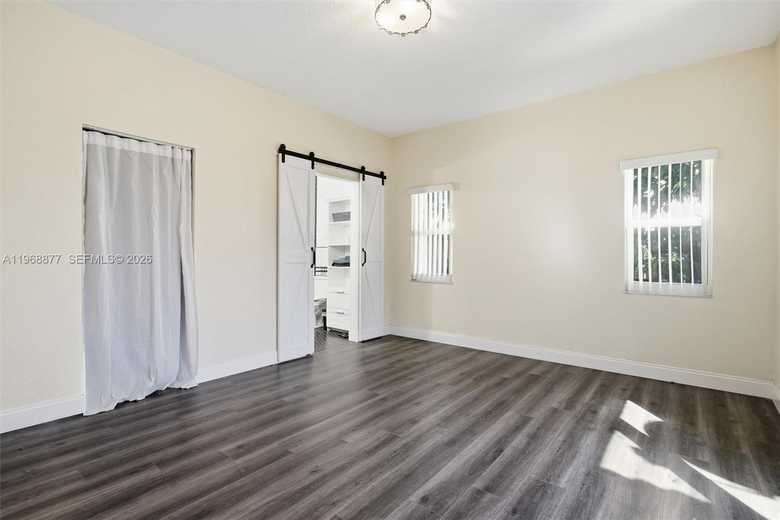 8725 NW 148th Ter Miami Lakes, FL 33018