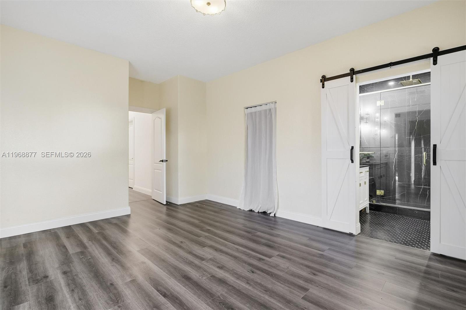 8725 NW 148th Ter Miami Lakes, FL 33018