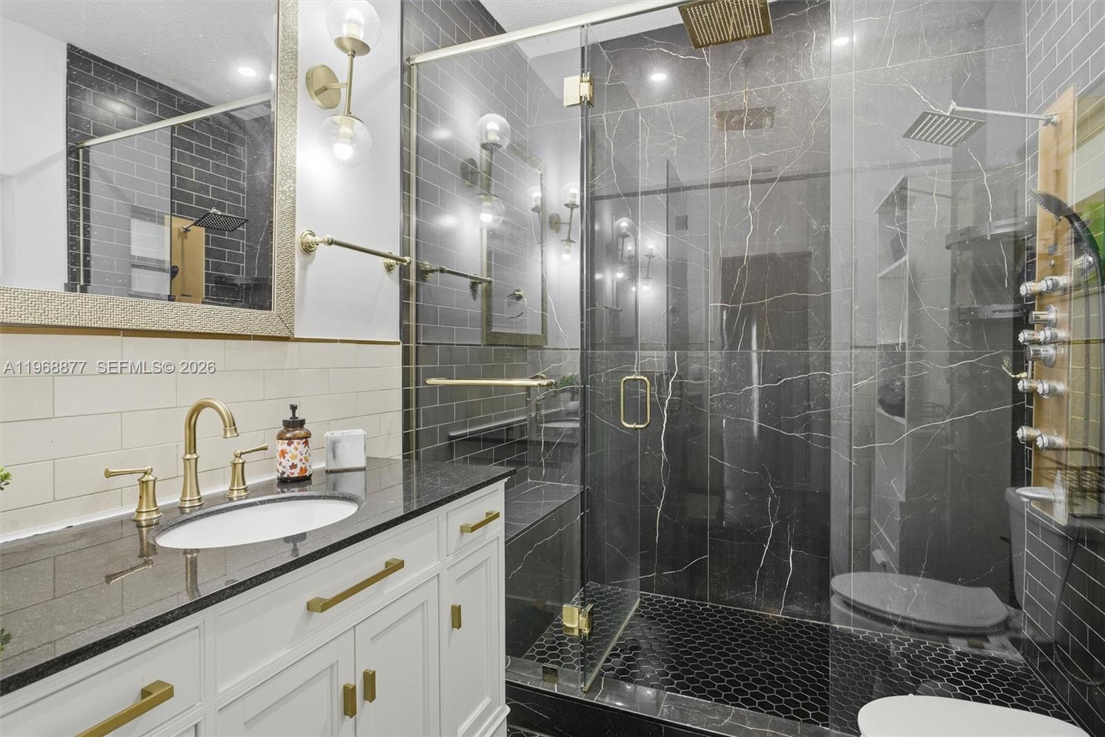 8725 NW 148th Ter Miami Lakes, FL 33018