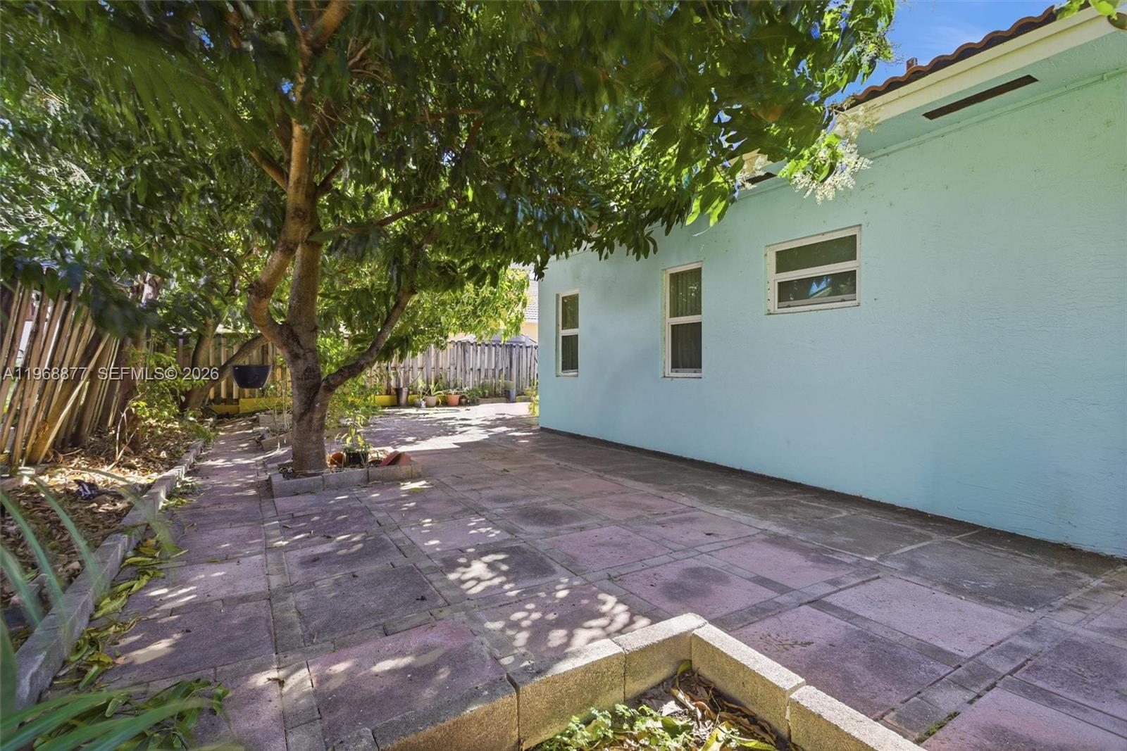 8725 NW 148th Ter Miami Lakes, FL 33018