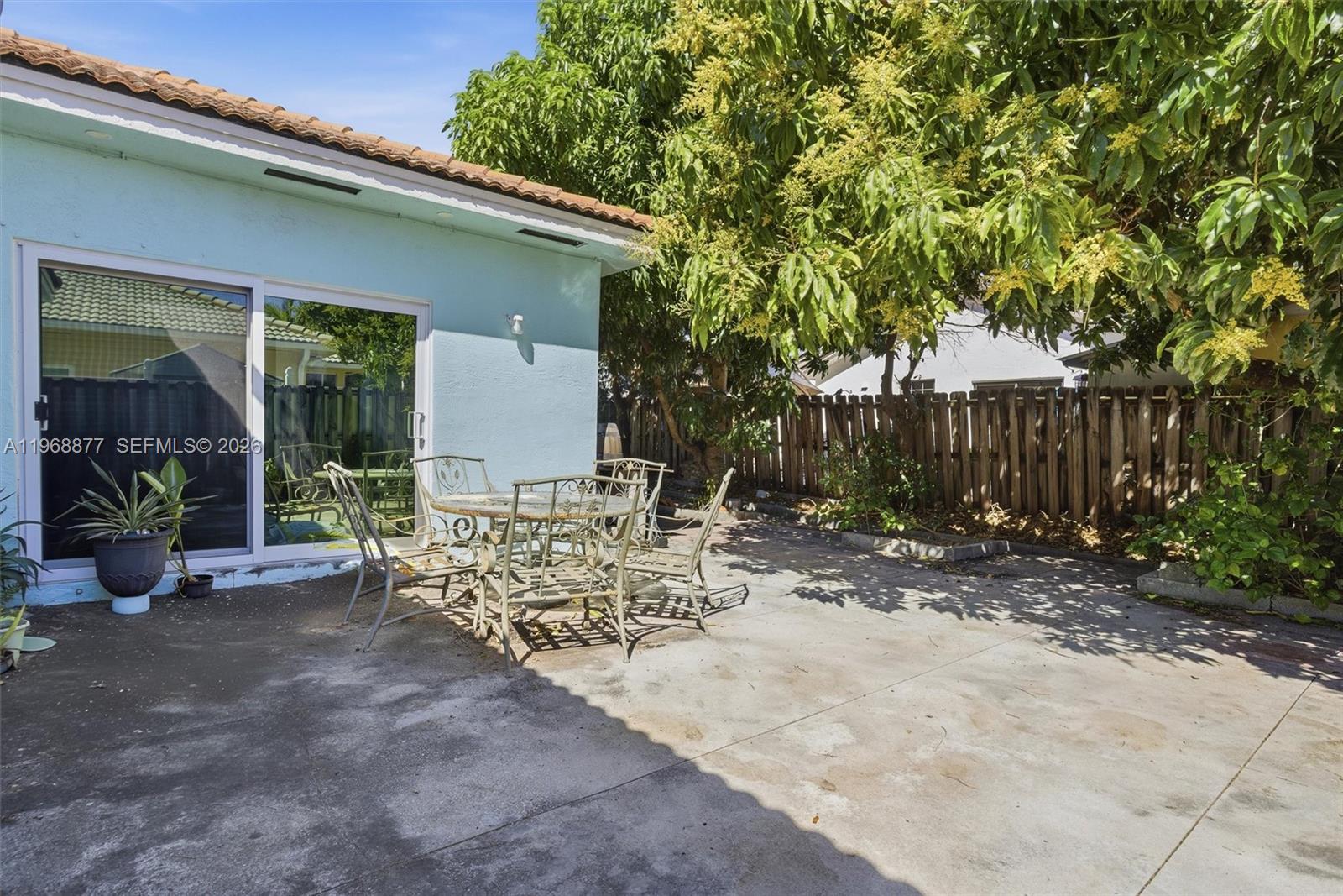 8725 NW 148th Ter Miami Lakes, FL 33018