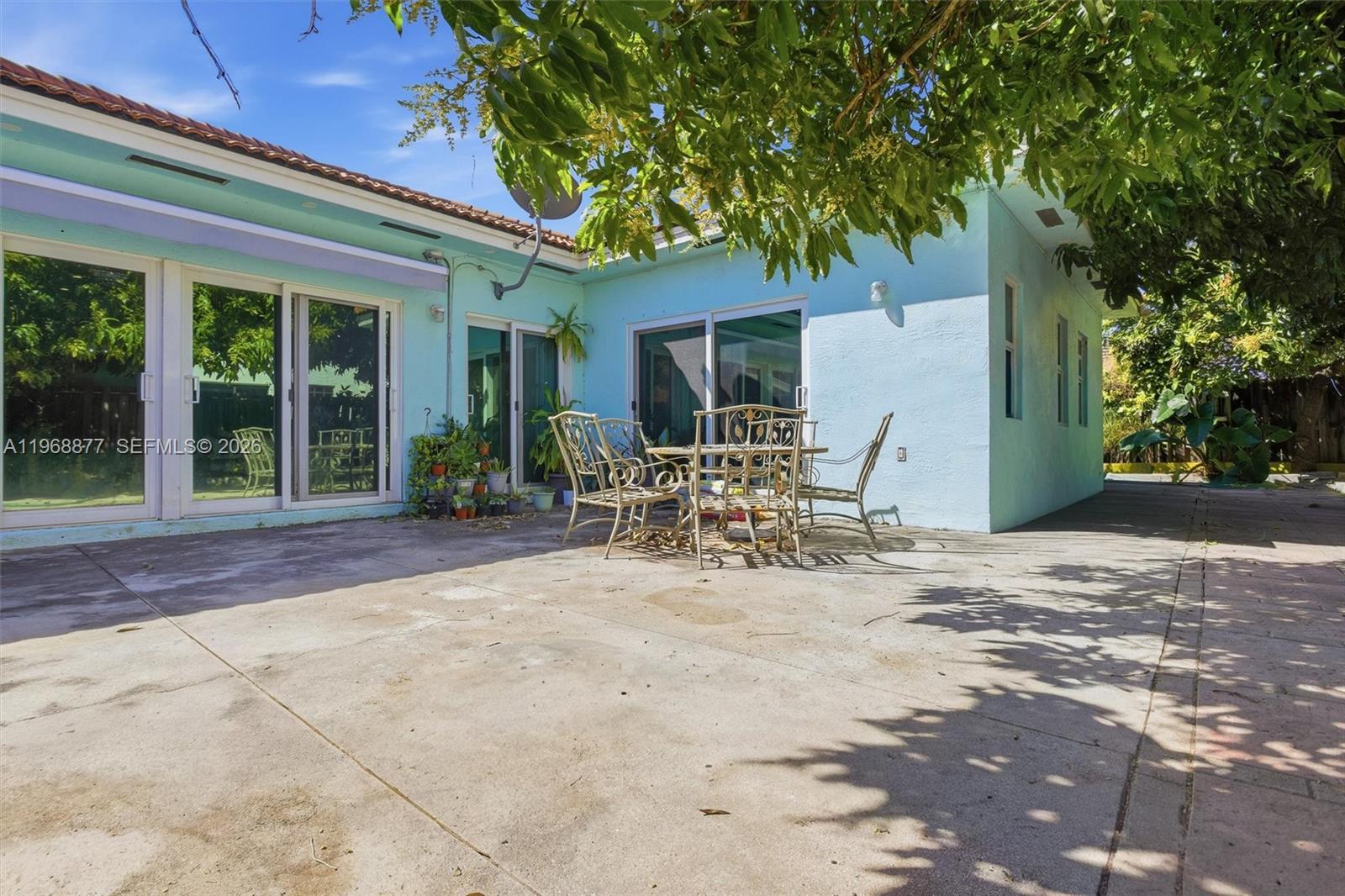 8725 NW 148th Ter Miami Lakes, FL 33018