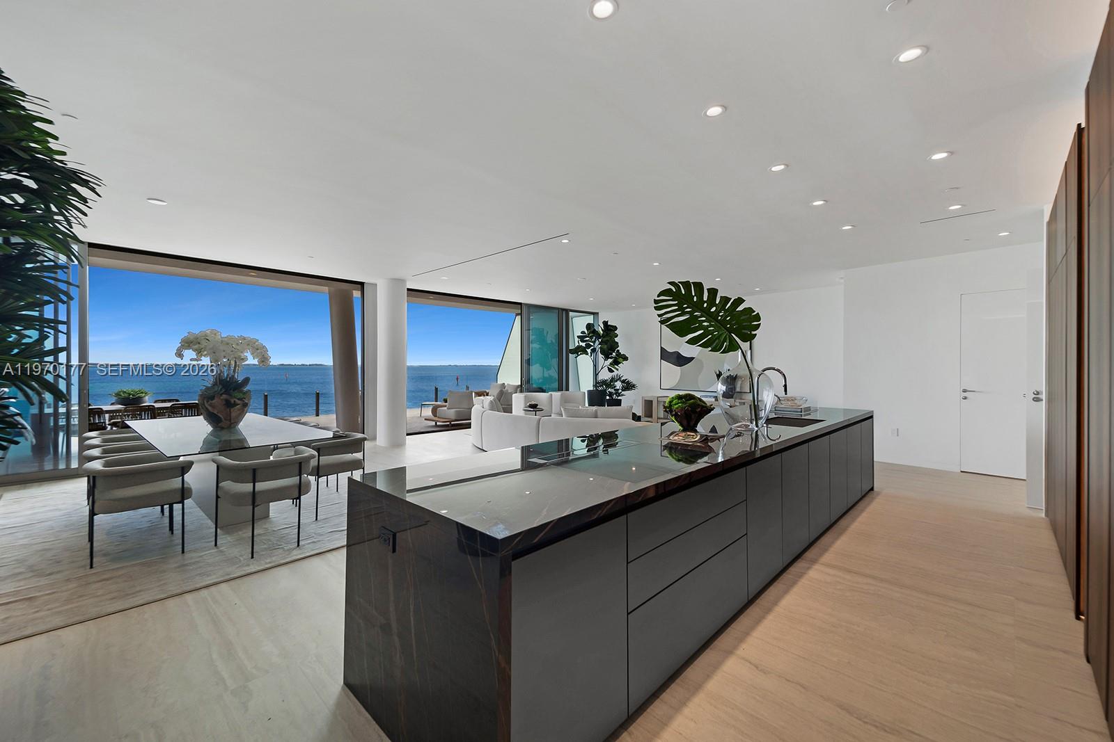 5 Grove Isle Dr #M204 Coconut Grove, FL 33133