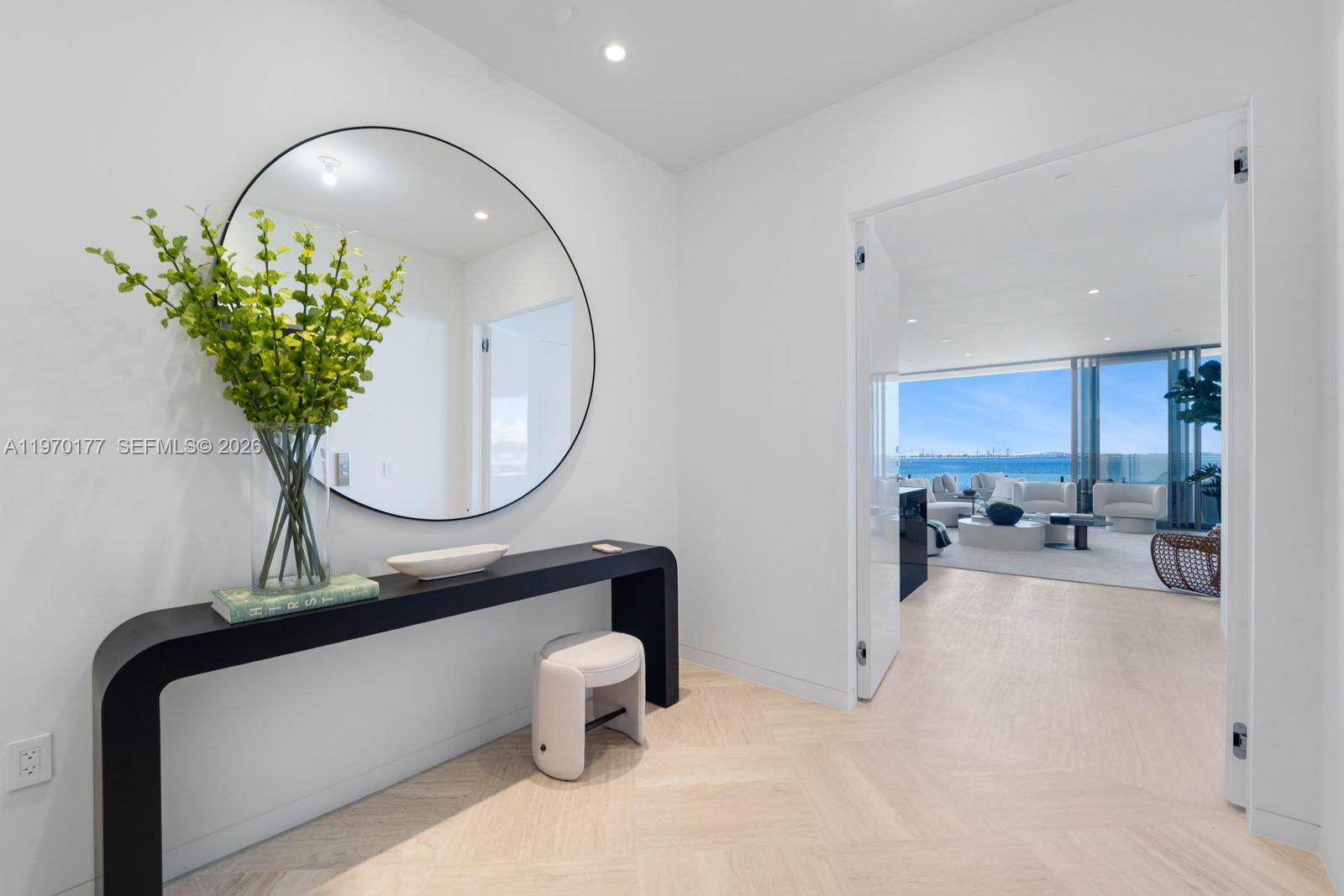 5 Grove Isle Dr #M204 Coconut Grove, FL 33133