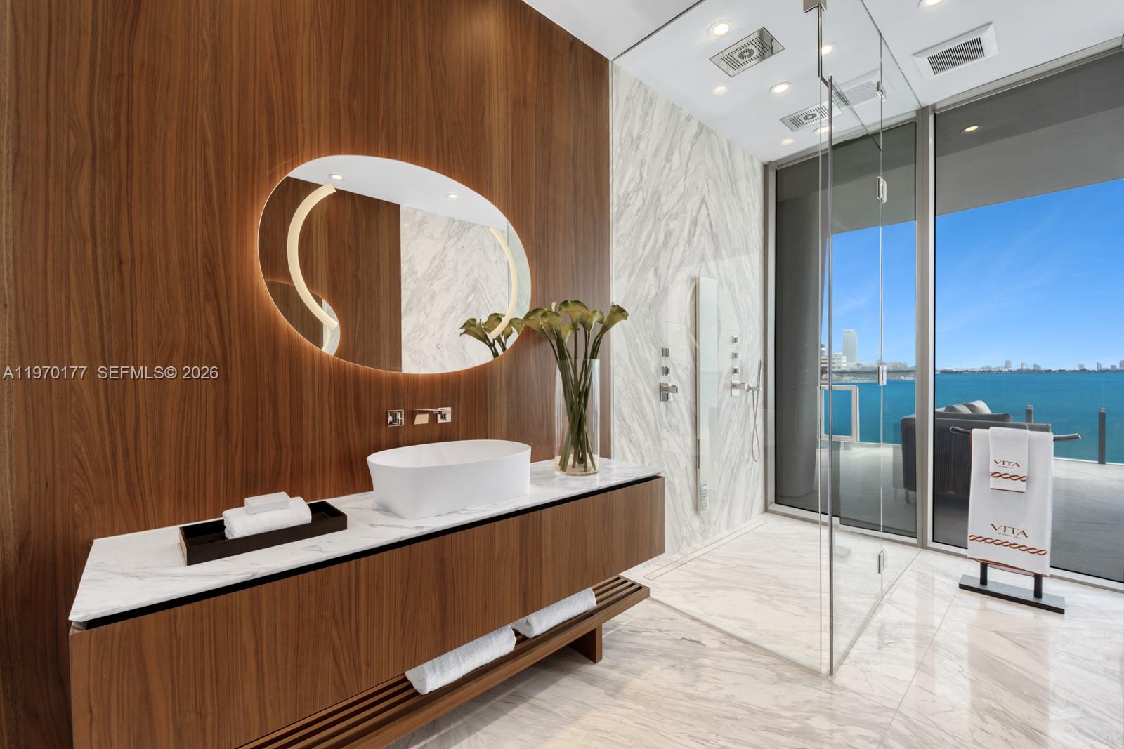 5 Grove Isle Dr #M204 Coconut Grove, FL 33133