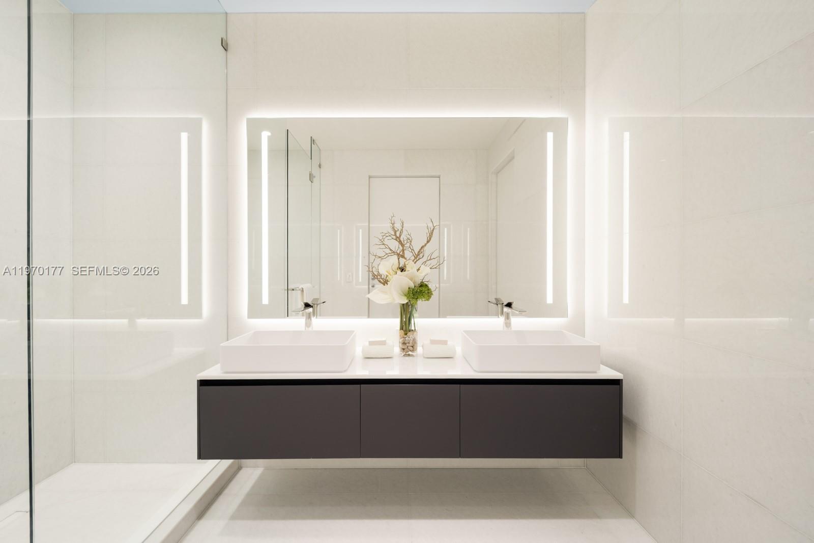 5 Grove Isle Dr #M204 Coconut Grove, FL 33133