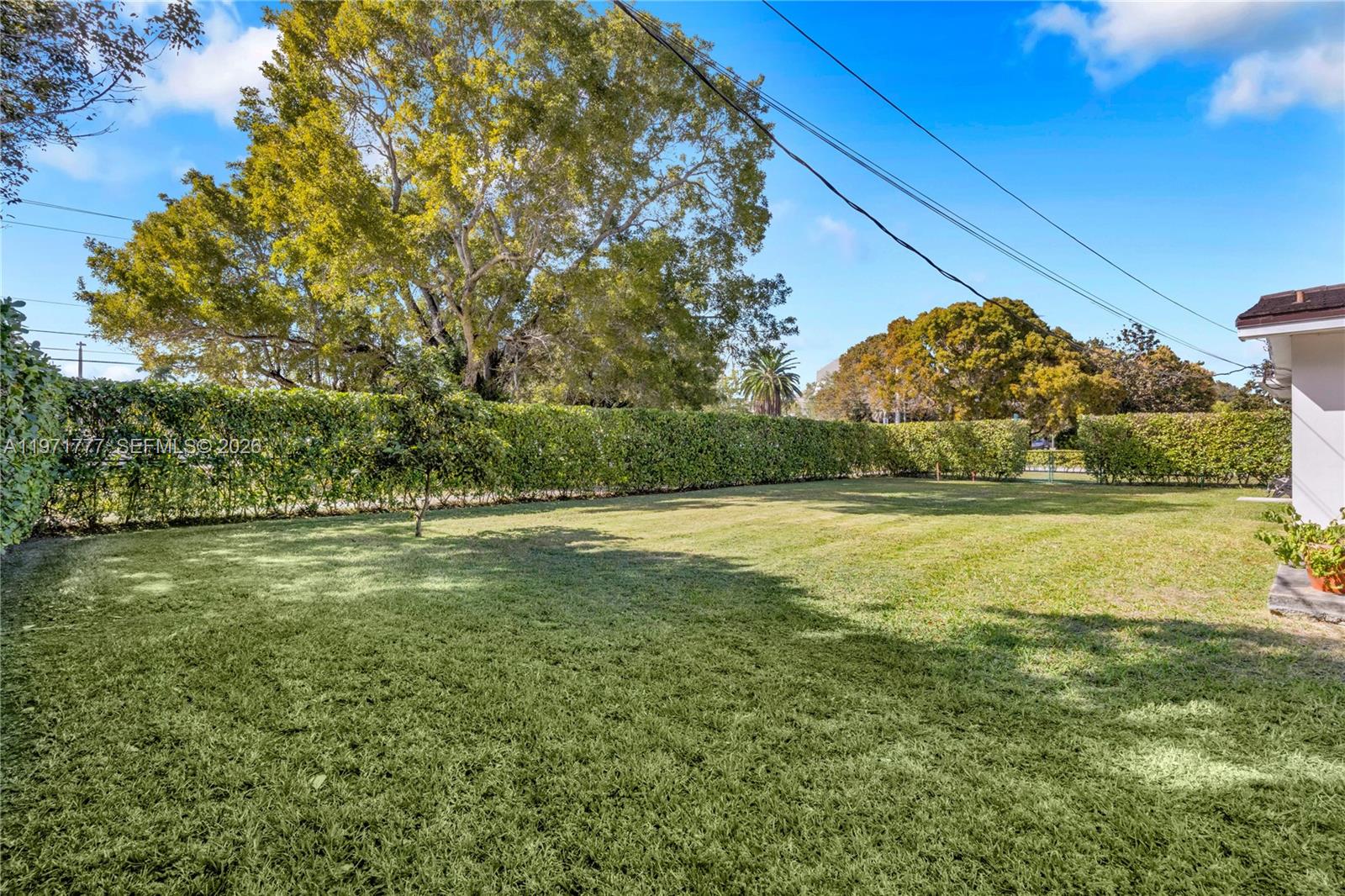 5680 SW 86th St Miami, FL 33143