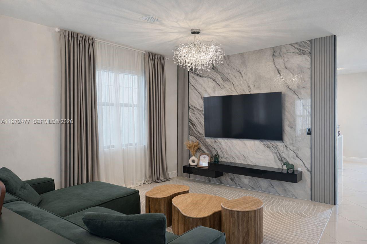 829 NE 191st St Miami, FL 33179