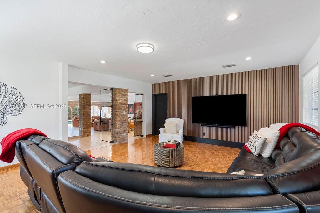 13780 SW 73rd Ct Palmetto Bay, FL 33158