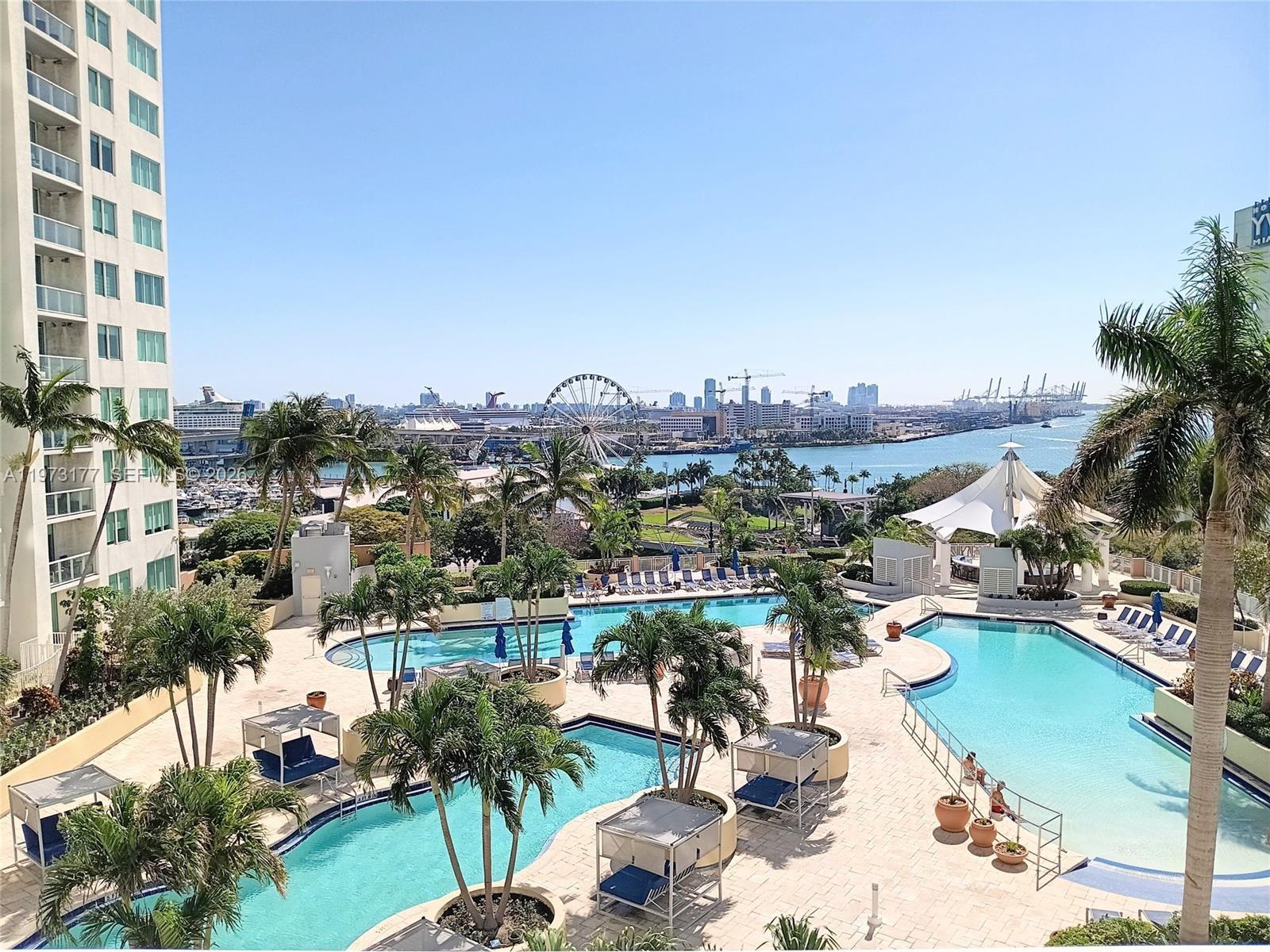 image Vizcayne North21