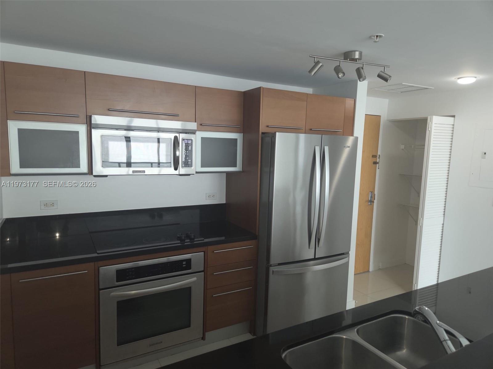 image Vizcayne North6