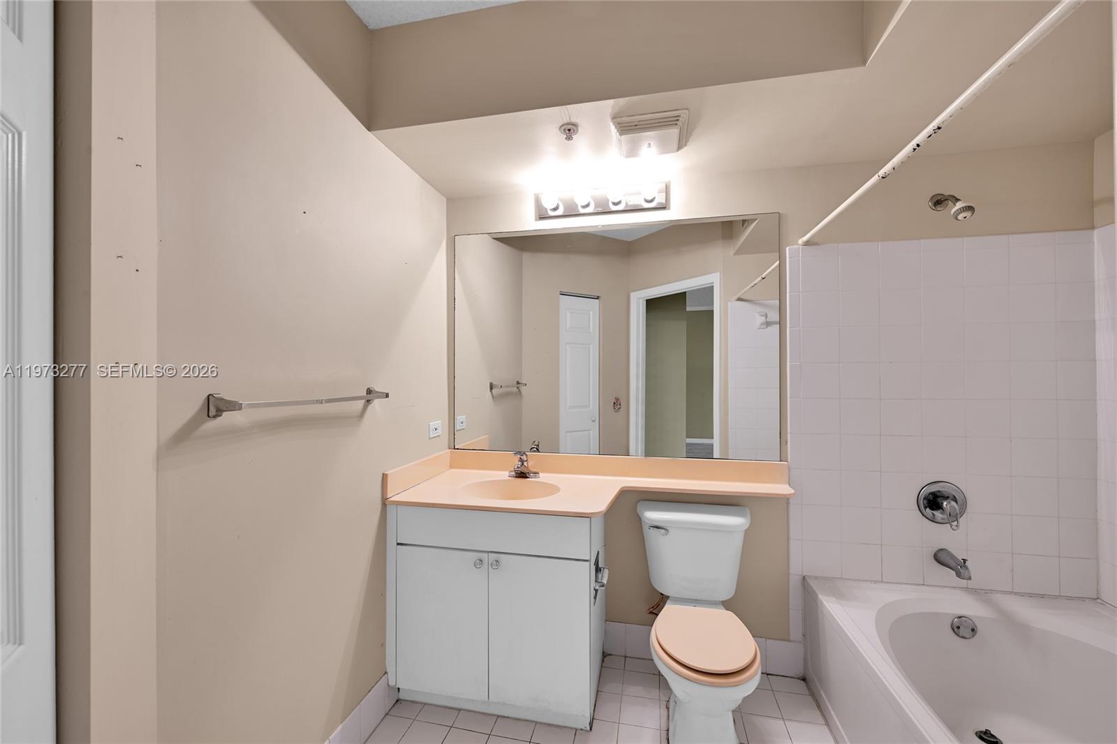 image Porto Bellagio Condo18