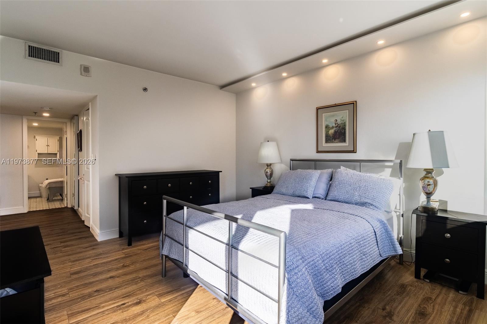 520 Brickell Key Dr #A1007 Miami, FL 33131