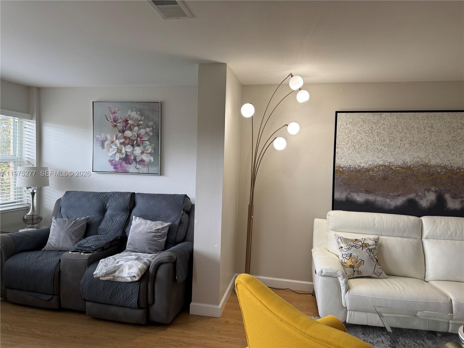 9310 Sunrise Lks Blvd #304 Sunrise, FL 33322