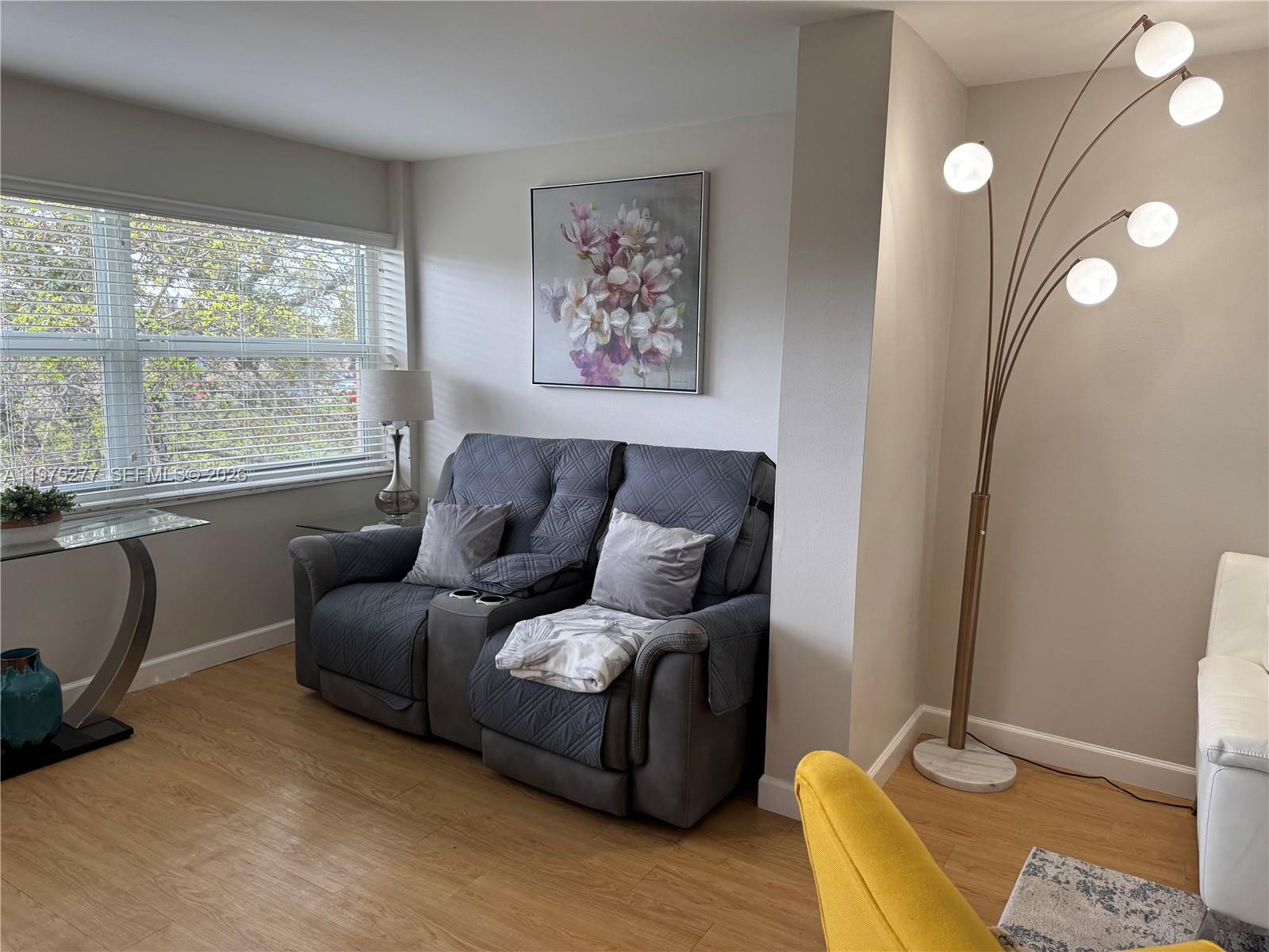 9310 Sunrise Lks Blvd #304 Sunrise, FL 33322