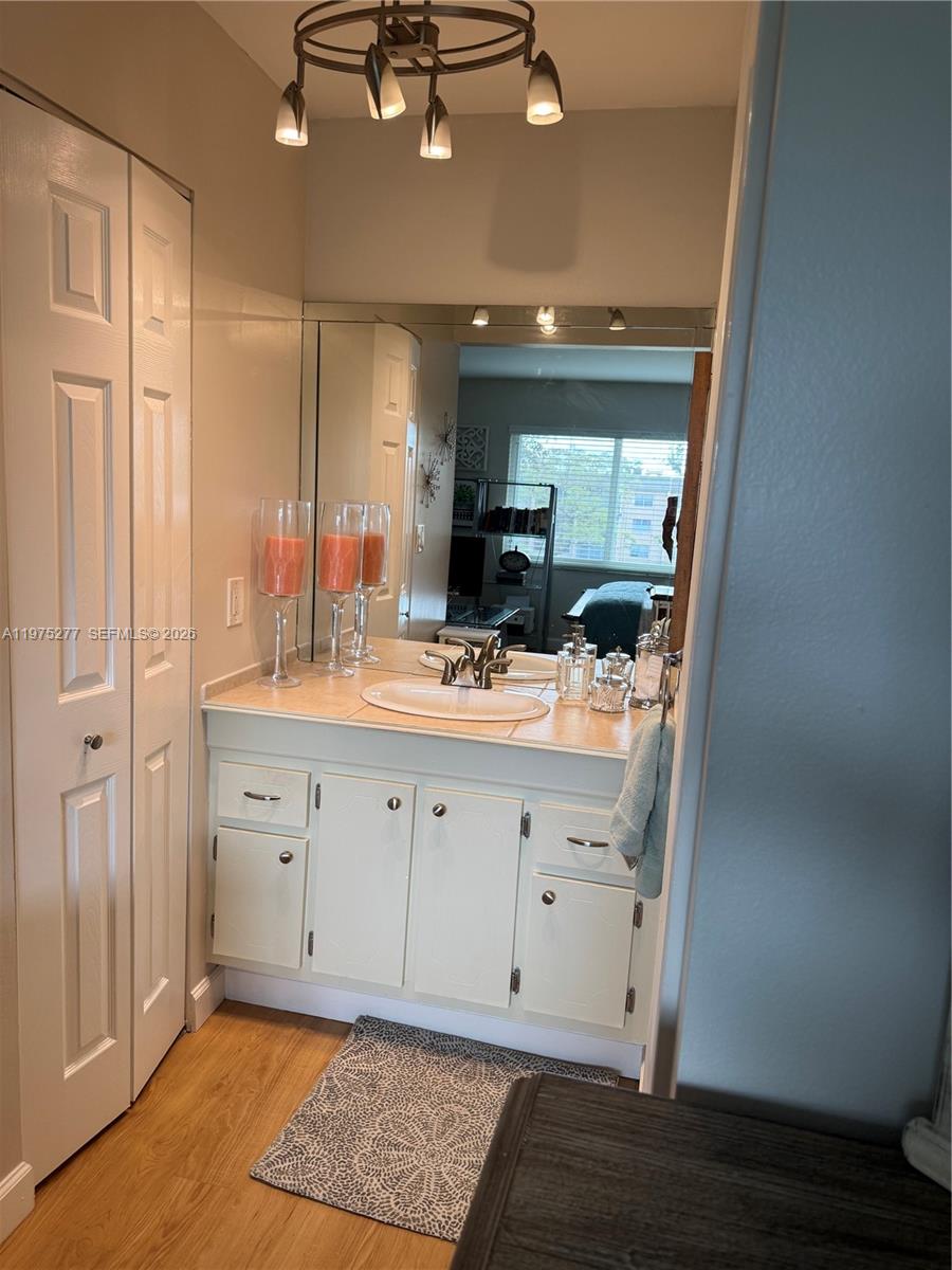 9310 Sunrise Lks Blvd #304 Sunrise, FL 33322