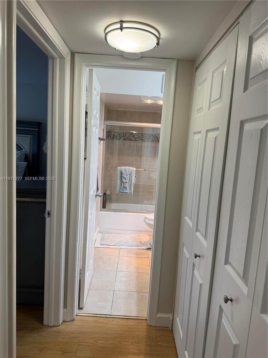 9310 Sunrise Lks Blvd #304 Sunrise, FL 33322