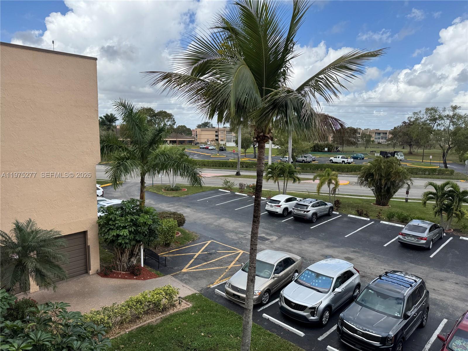 9310 Sunrise Lks Blvd #304 Sunrise, FL 33322
