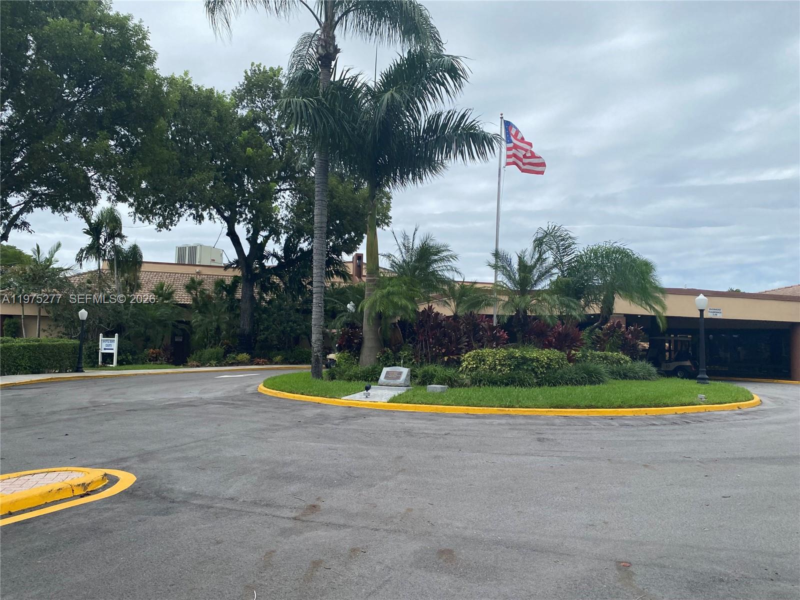 9310 Sunrise Lks Blvd #304 Sunrise, FL 33322