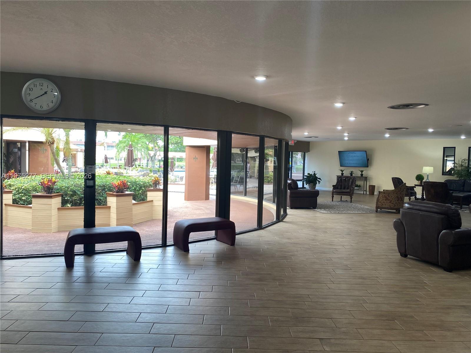 9310 Sunrise Lks Blvd #304 Sunrise, FL 33322