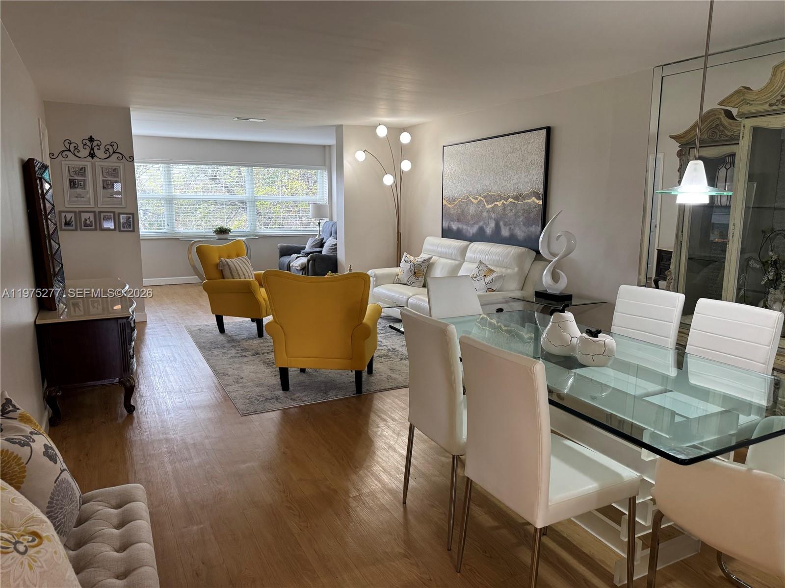 9310 Sunrise Lks Blvd #304 Sunrise, FL 33322