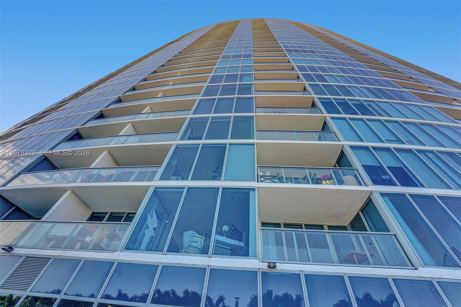 601 NE 36th St #811 Miami, FL 33137