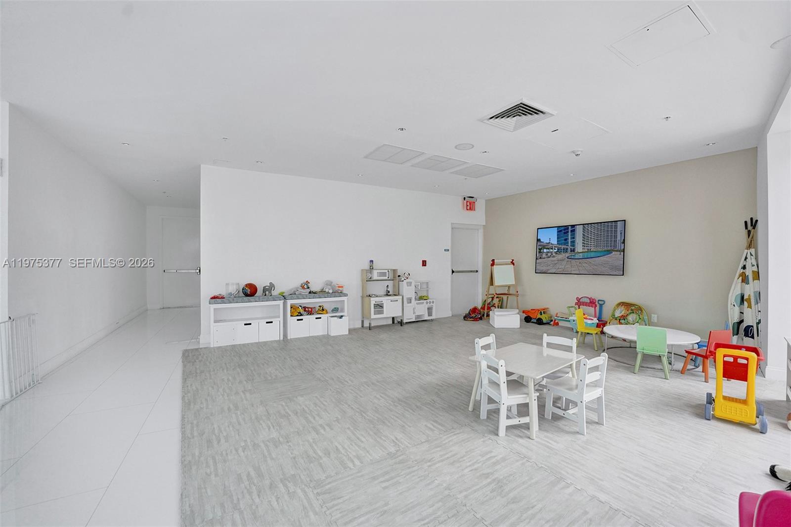 601 NE 36th St #811 Miami, FL 33137