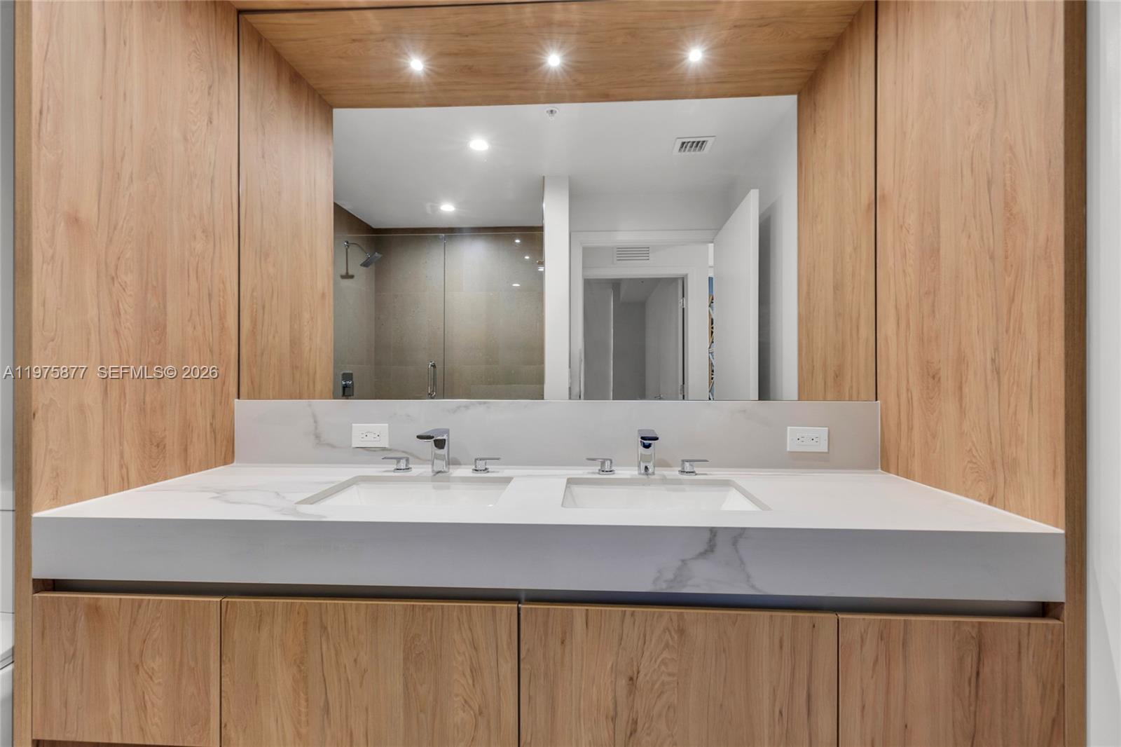 image The Crosby Miami Worldcenter13