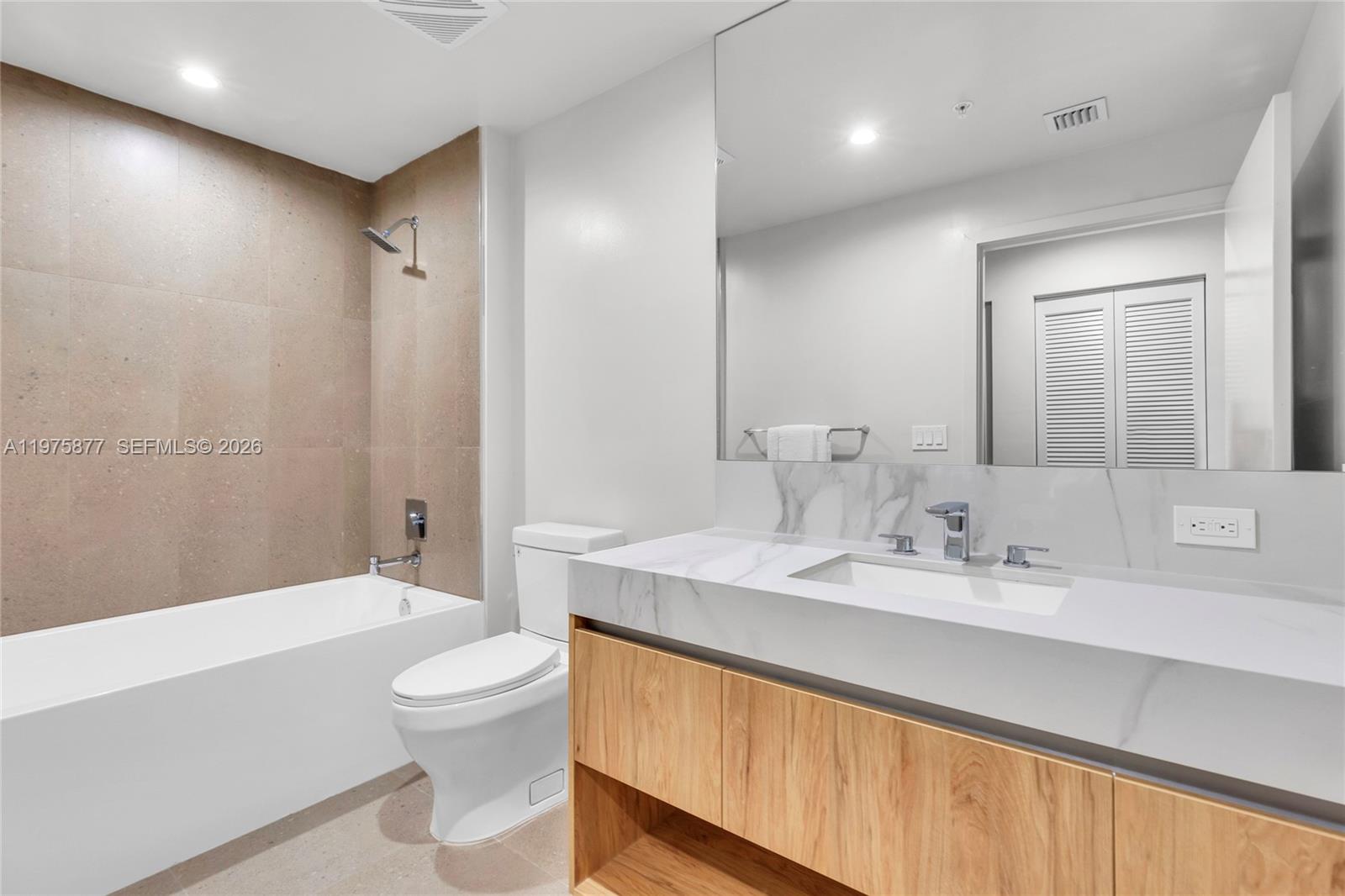 image The Crosby Miami Worldcenter18