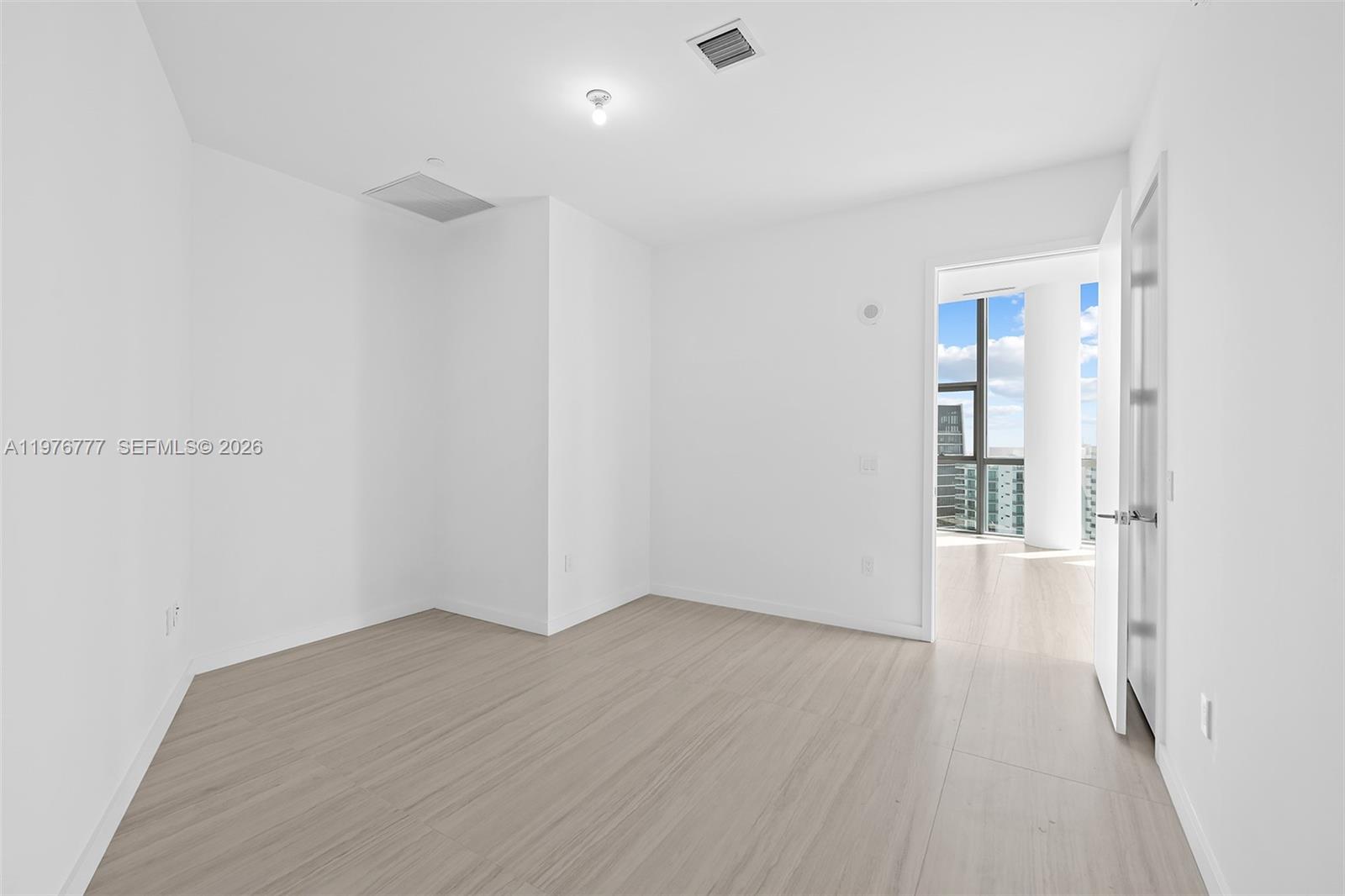 851 NE 1st Ave #PH 5700 Miami, FL 33132