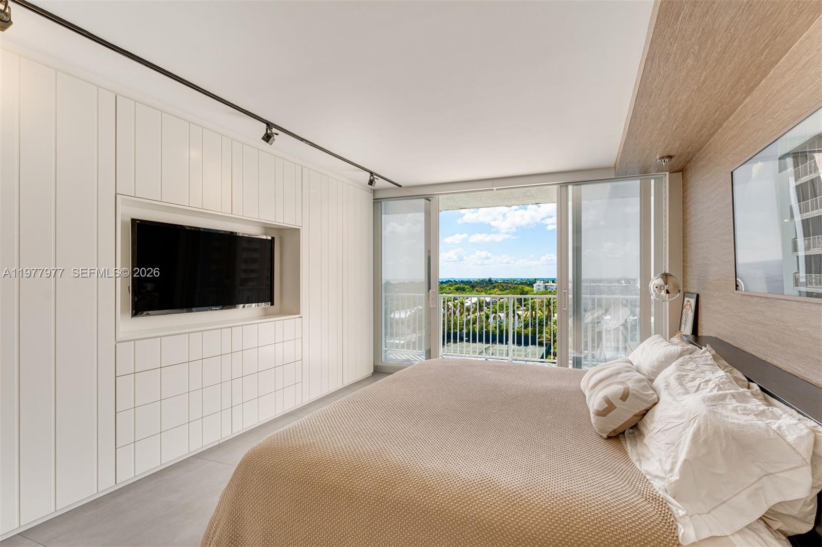 image Casa Del Mar Condos13