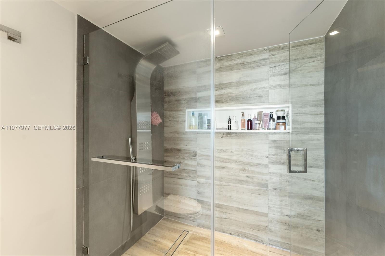 image Casa Del Mar Condos15