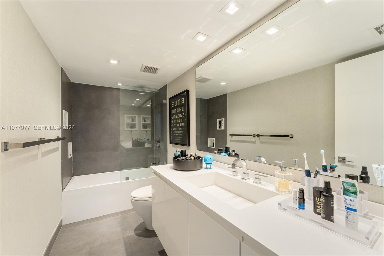 image Casa Del Mar Condos19