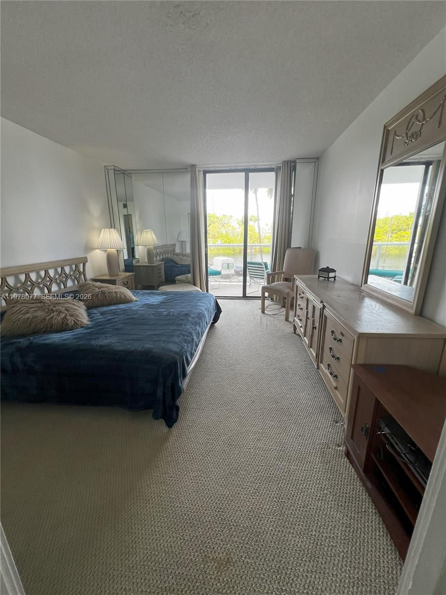 3701 N Country Clb Dr #201 Aventura, FL 33180