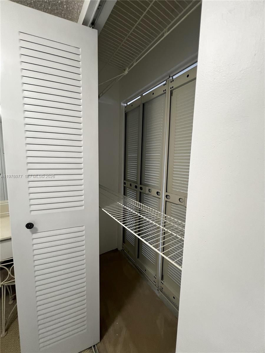 3701 N Country Clb Dr #201 Aventura, FL 33180