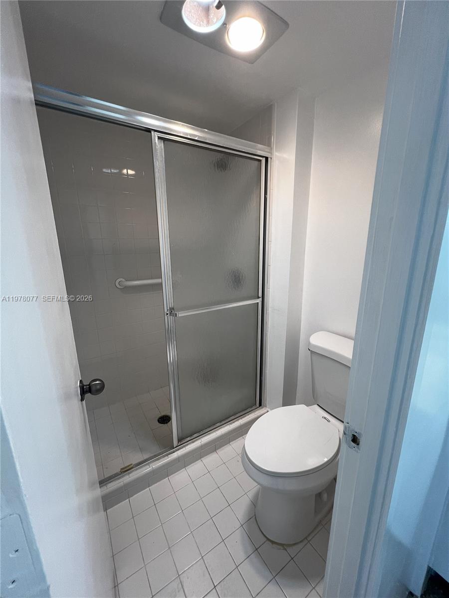 3701 N Country Clb Dr #201 Aventura, FL 33180