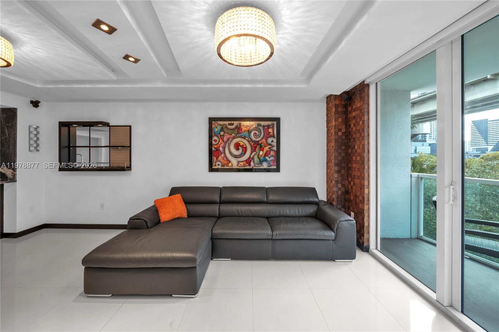 image Brickell on the River North9