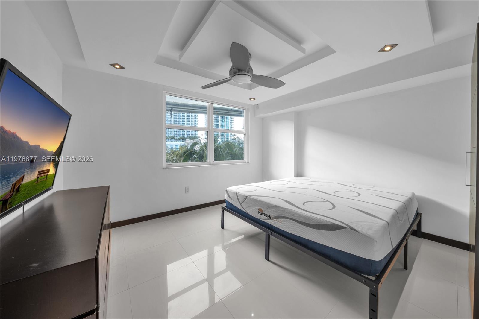 image Brickell on the River North12