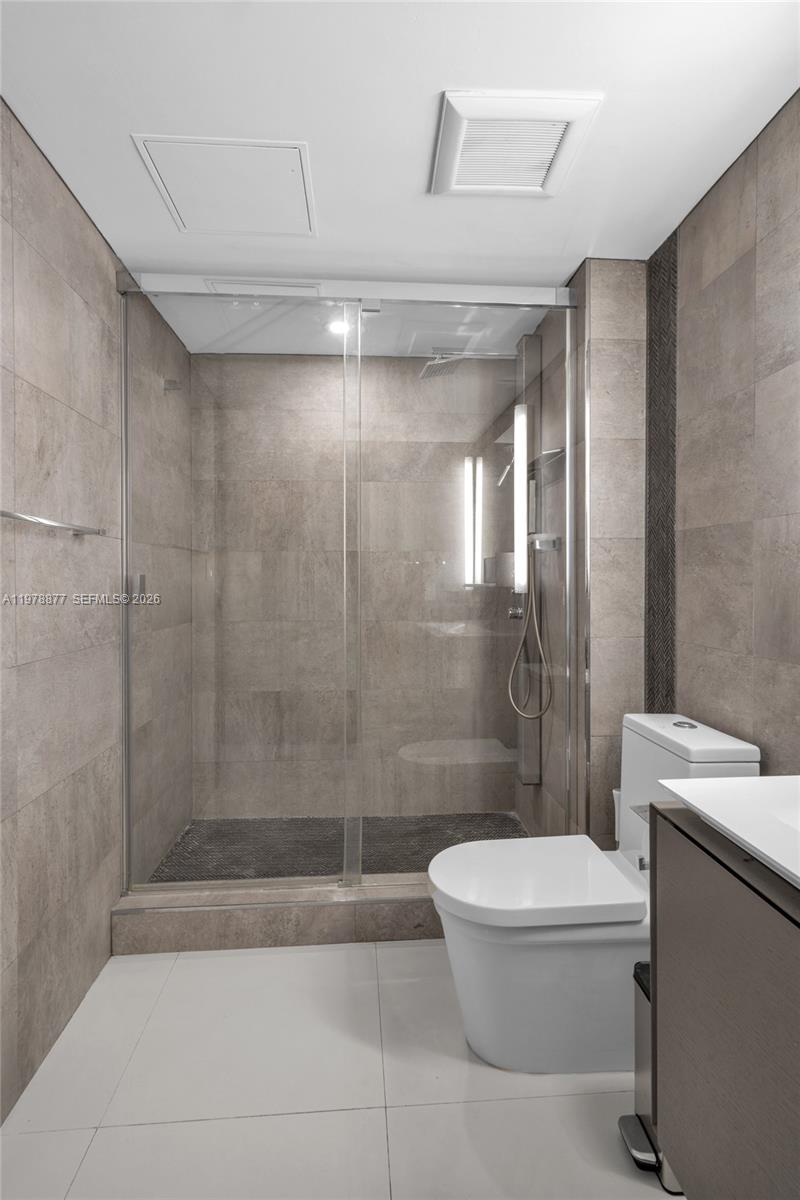 image Brickell on the River North17