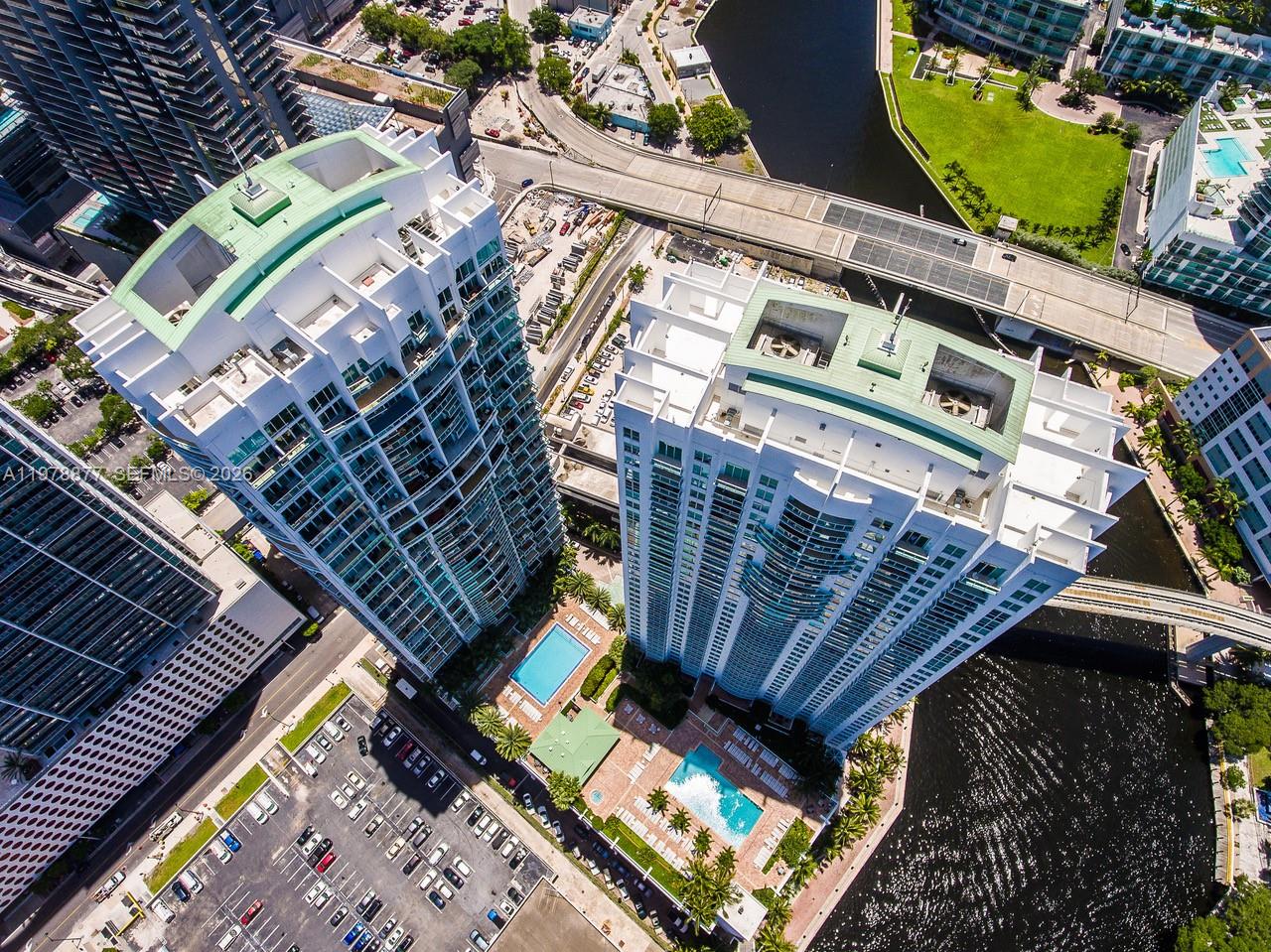 image Brickell on the River North26