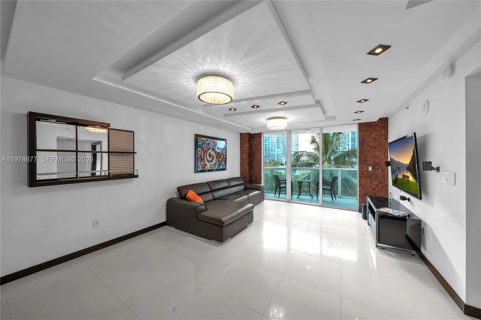 image Brickell on the River North6