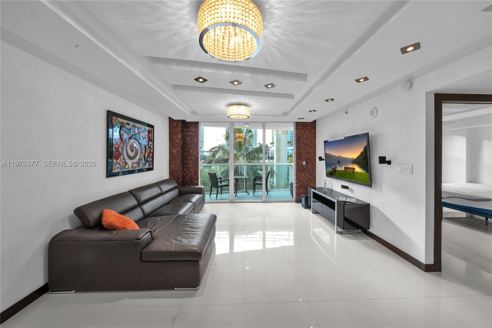 image Brickell on the River North7