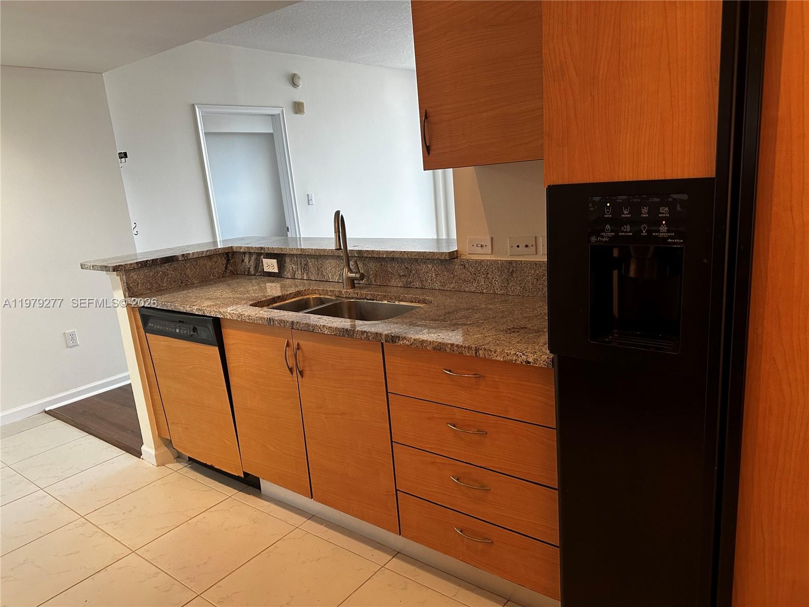 image The Venture at Aventura1