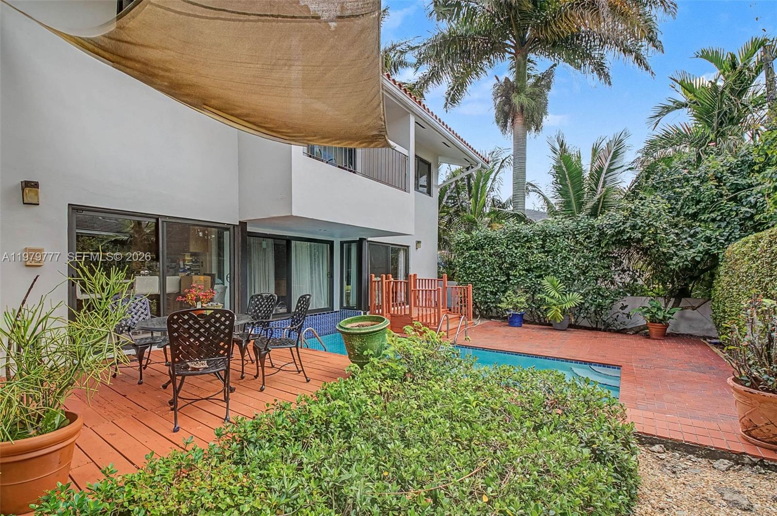 4950 San Amaro Dr Coral Gables, FL 33146